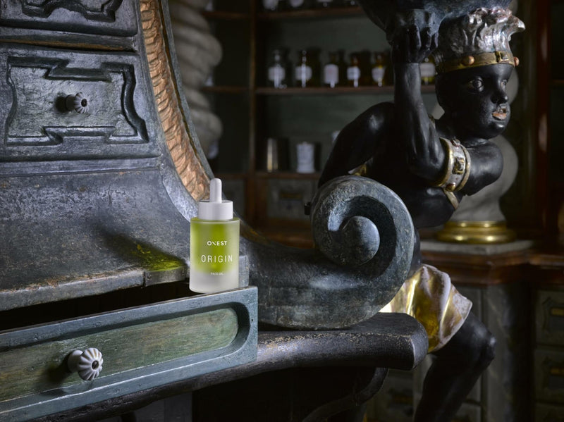 European Baroque pharmacy tradition - Czech luxury face oil with historical roots